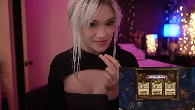 Snapshot of littlelune chatting on October 14, 2025, 12:00 am littlelune online show from October 14, 2025, 12:00 am