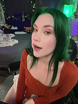 littlelune online show from April 30, 2026, 8:49 pm