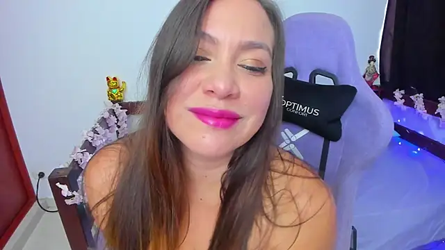 Snapshot of Luna-Gomez chatting on January 8, 2026, 4:13 pm Luna-Gomez online show from January 8, 2026, 4:13 pm