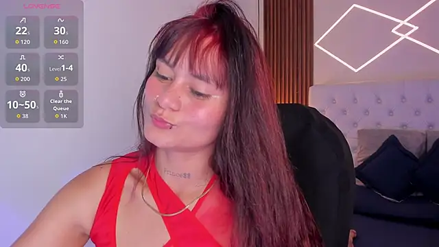 Snapshot of Miiaa_jones chatting on April 24, 2026, 3:47 pm Miiaa jones online show from April 24, 2026, 3:47 pm