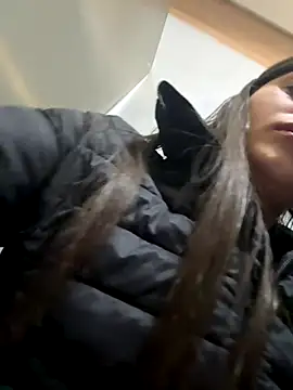 Snapshot of Isabella21_ chatting on November 8, 2025, 11:19 pm Isabella21 online show from November 8, 2025, 11:19 pm