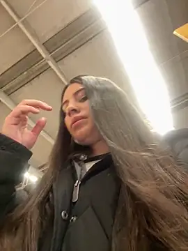 Snapshot of Isabella21_ chatting on February 16, 2026, 11:57 pm Isabella21 online show from February 16, 2026, 11:57 pm