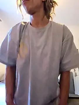 Snapshot of Miss_J888 chatting on October 26, 2025, 3:45 pm Miss J888 online show from October 26, 2025, 3:45 pm