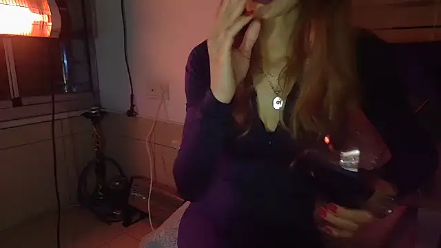 Snapshot of FenaLady chatting on February 9, 2026, 11:47 pm FenaLady online show from February 9, 2026, 11:47 pm