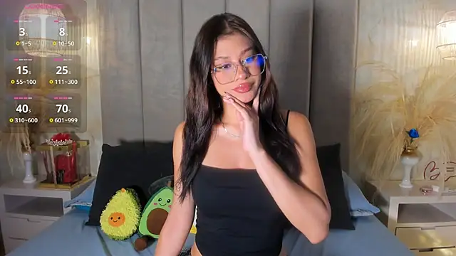 leaahcashh online show from September 9, 2025, 4:55 am