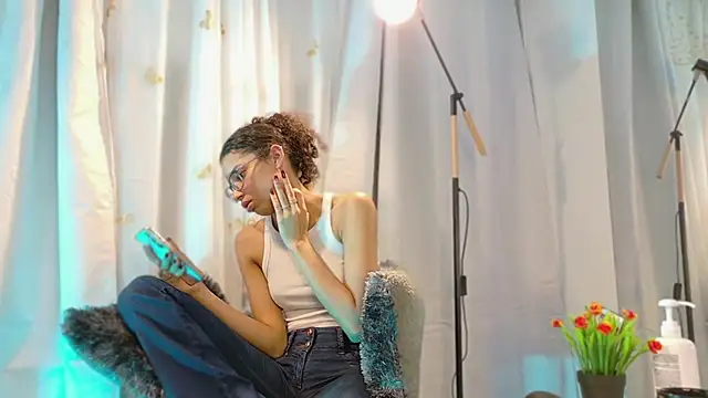 BeccaReedd online show from December 3, 2025, 2:34 am