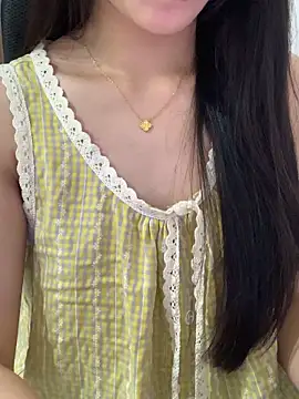 Snapshot of JennyQueen18 chatting on April 3, 2026, 6:42 am JennyQueen18 online show from April 3, 2026, 6:42 am