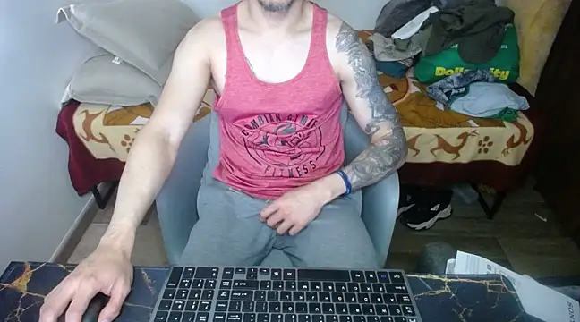 Snapshot of bossking017 chatting on March 15, 2025, 2:23 pm bossking017 online show from March 15, 2025, 2:23 pm