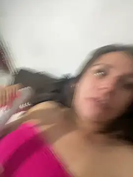 Isabelaa  online show from May 3, 2026, 10:46 pm