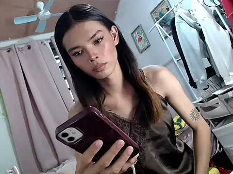 Snapshot of itsmekyrie chatting on May 18, 2026, 9:25 am itsmekyrie online show from May 18, 2026, 9:25 am