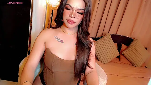 Nyxie luxx online show from February 13, 2026, 4:40 pm