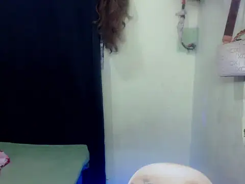 Snapshot of Queensabbyvee chatting on March 20, 2026, 2:18 pm Queensabbyvee online show from March 20, 2026, 2:18 pm