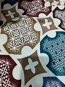 only-injoy online show from October 27, 2025, 9:32 am