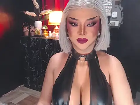 Snapshot of xAuroraRobinsx chatting on June 23, 2026, 12:47 pm xAuroraRobinsx online show from June 23, 2026, 12:47 pm