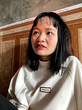 Snapshot of Daisy018 chatting on November 6, 2025, 1:42 am Daisy018 online show from November 6, 2025, 1:42 am