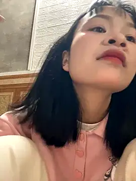 Snapshot of Daisy018 chatting on December 2, 2025, 2:12 am Daisy018 online show from December 2, 2025, 2:12 am