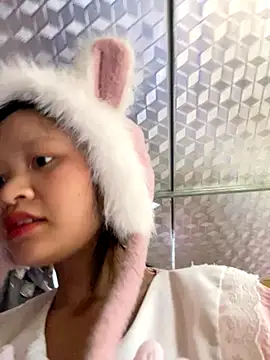 Snapshot of Daisy018 chatting on October 21, 2025, 9:30 am Daisy018 online show from October 21, 2025, 9:30 am