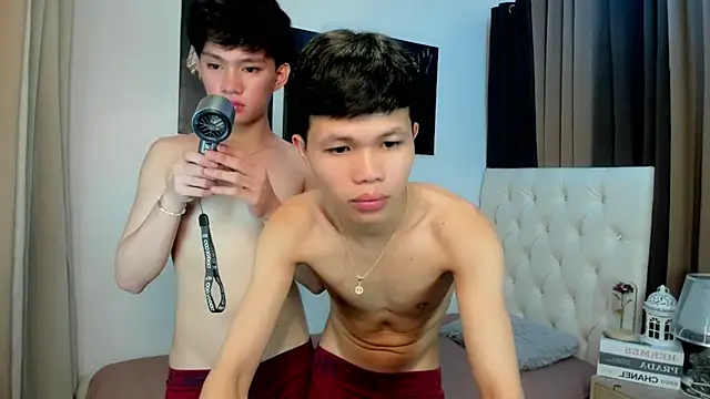 Snapshot of crazyasiantwink chatting on October 2, 2025, 5:44 am crazyasiantwink online show from October 2, 2025, 5:44 am