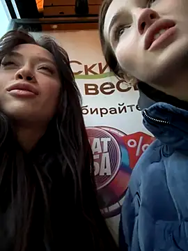 SnappyHappy online show from November 21, 2025, 12:59 pm