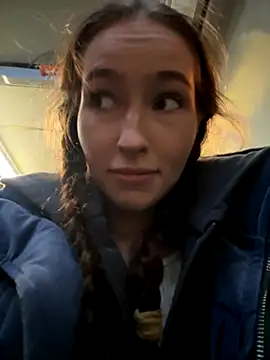 SnappyHappy online show from October 1, 2025, 4:22 pm