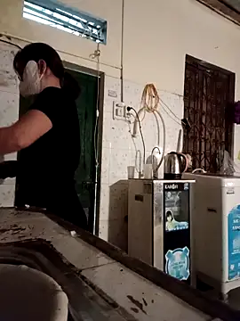 Mizzu-mi online show from November 17, 2025, 3:54 am