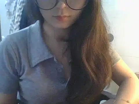 Linzly online show from November 6, 2025, 2:48 am