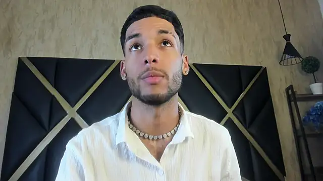 Thiagoferreti online show from December 13, 2025, 8:04 pm