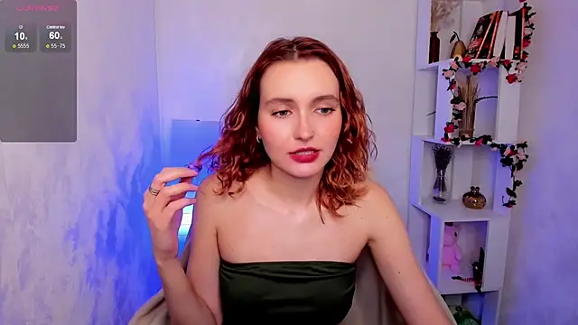 Snapshot of Elis_Cherry chatting on October 6, 2025, 2:02 am Elis Cherry online show from October 6, 2025, 2:02 am