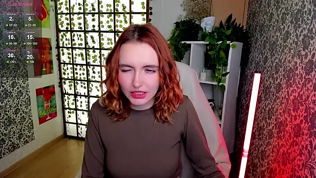 Snapshot of Elis_Cherry chatting on October 19, 2025, 1:52 am Elis Cherry online show from October 19, 2025, 1:52 am