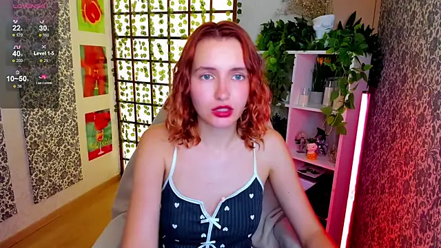 Snapshot of Elis_Cherry chatting on September 20, 2025, 2:05 am Elis Cherry online show from September 20, 2025, 2:05 am