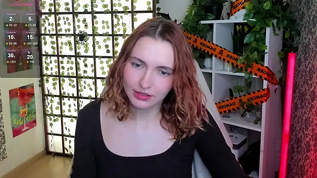 Snapshot of Elis_Cherry chatting on October 25, 2025, 2:00 am Elis Cherry online show from October 25, 2025, 2:00 am