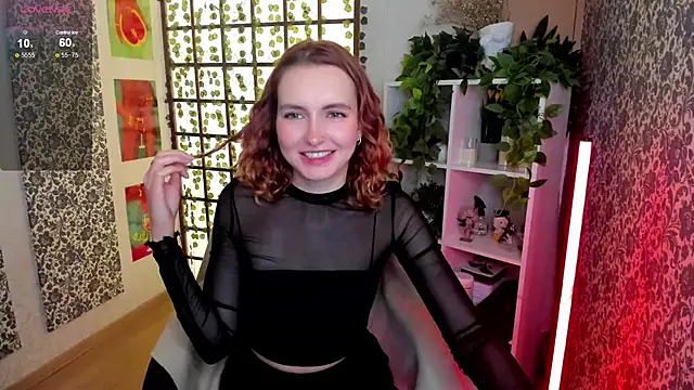 Snapshot of Elis_Cherry chatting on October 10, 2025, 1:50 am Elis Cherry online show from October 10, 2025, 1:50 am