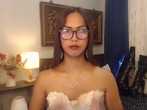Nathalieheartt online show from June 25, 2026, 2:20 am