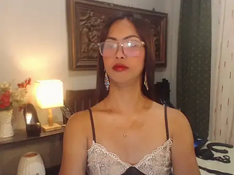 Nathalieheartt online show from July 23, 2026, 1:41 pm