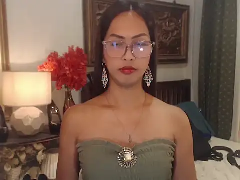 Nathalieheartt online show from July 28, 2026, 1:43 pm