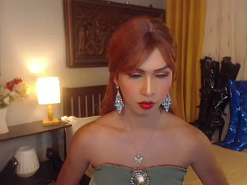 Nathalieheartt online show from September 25, 2025, 2:06 am