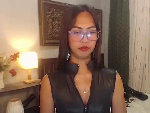 Nathalieheartt online show from July 20, 2026, 1:35 pm