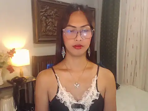 Nathalieheartt online show from July 15, 2026, 12:56 pm