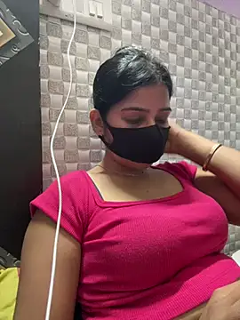 Hot Jaanvi  online show from June 15, 2026, 6:40 pm