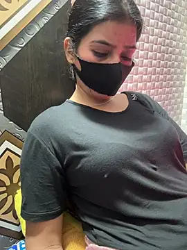 Snapshot of Hot_Jaanvi_ chatting on April 2, 2026, 4:13 pm Hot Jaanvi online show from April 2, 2026, 4:13 pm