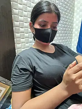 Snapshot of Hot_Jaanvi_ chatting on April 3, 2026, 5:19 pm Hot Jaanvi online show from April 3, 2026, 5:19 pm