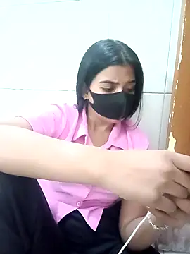 Snapshot of Hot_Jaanvi_ chatting on October 27, 2025, 6:09 pm Hot Jaanvi online show from October 27, 2025, 6:09 pm