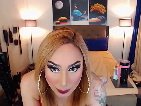 Snapshot of Allysonevanns chatting on November 3, 2025, 4:54 pm Allysonevanns online show from November 3, 2025, 4:54 pm