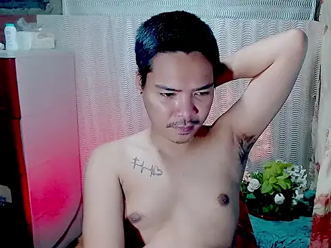 Snapshot of MANIACasianX chatting on October 21, 2025, 9:47 pm MANIACasianX online show from October 21, 2025, 9:47 pm