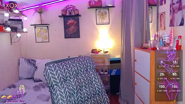 izabella moore online show from January 13, 2026, 6:17 am