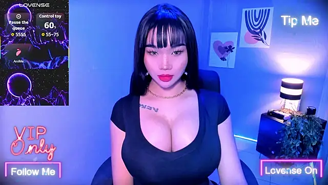 TriciaCumLoader online show from January 12, 2026, 10:33 am