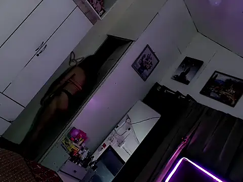 Miss twinny21 online show from October 1, 2025, 4:50 am