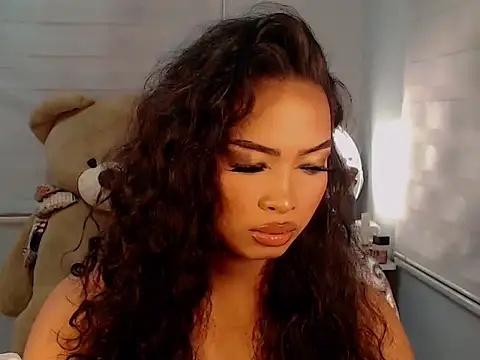 Snapshot of KathRouge chatting on October 10, 2025, 1:23 pm KathRouge online show from October 10, 2025, 1:23 pm