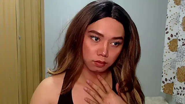 Snapshot of KathRouge chatting on February 7, 2026, 4:37 pm KathRouge online show from February 7, 2026, 4:37 pm