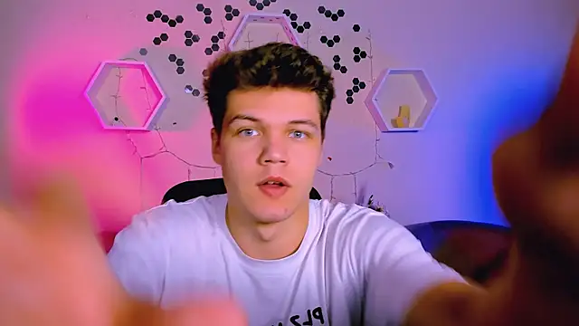 Snapshot of lucas_long_ chatting on November 11, 2025, 9:59 am lucas long online show from November 11, 2025, 9:59 am